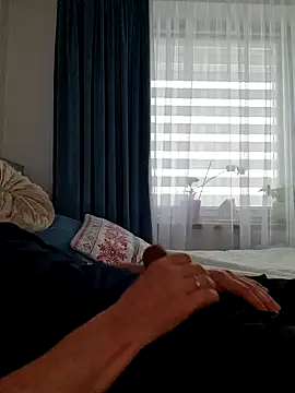 axecoman60 online show from January 9, 12:41 pm