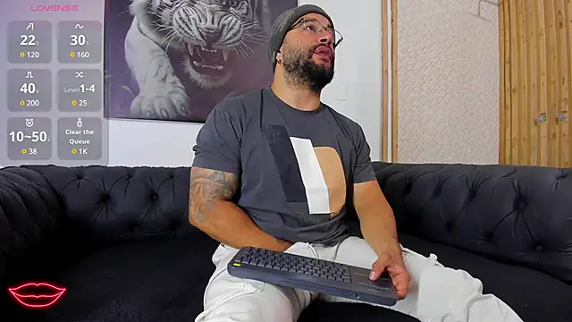 Luke  09 online show from February 23, 12:43 pm