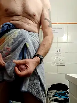 pascalino100 online show from March 11, 7:10 pm