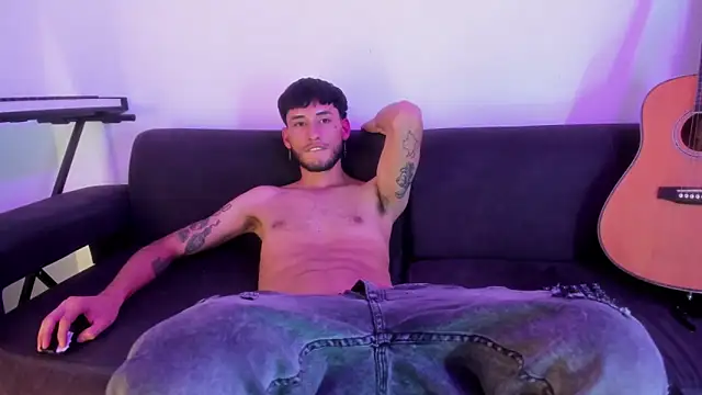 Henrikk senn online show from November 13, 12:04 am