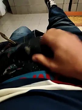 ReyDeCora online show from November 6, 4:04 am