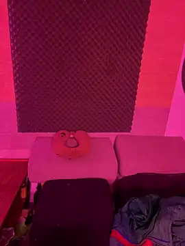 thesummerboy online show from March 17, 10:38 am