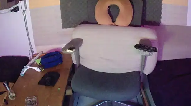 thesummerboy online show from February 8, 10:50 am