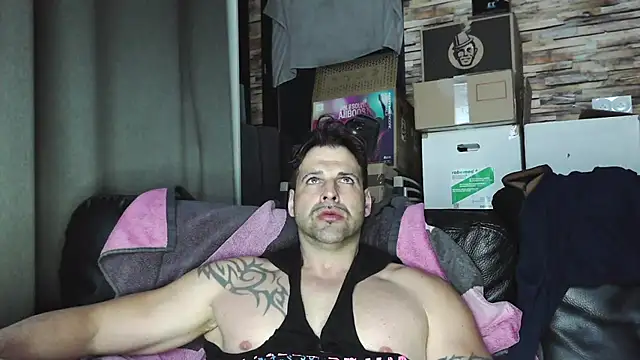 XxBigboybandxX online show from March 26, 7:18 pm