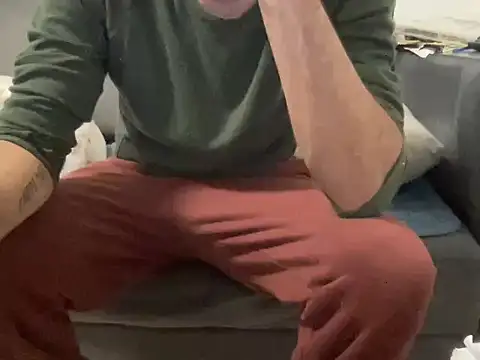 4small4inchlol online show from February 7, 8:03 pm