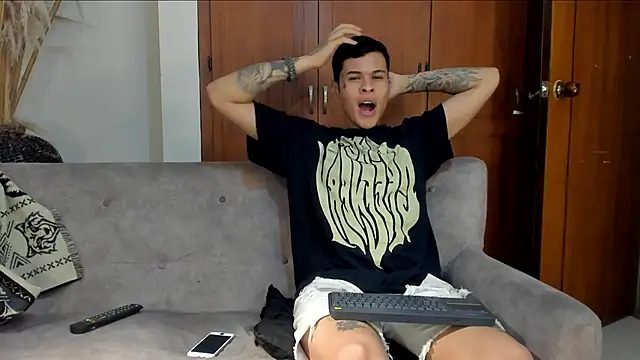 jamesinked  online show from October 29, 1:30 am