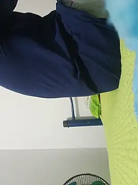 beautiful hands  online show from March 14, 12:06 am