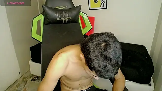 bby santi online show from November 18, 8:23 pm