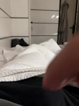 young1fucker online show from December 16, 8:48 pm