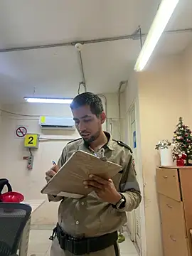 EnriquePersian197 online show from December 15, 12:35 pm