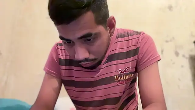 EnriquePersian197 online show from December 22, 1:33 pm