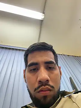 EnriquePersian197 online show from February 5, 3:13 am