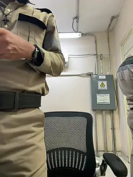 EnriquePersian197 online show from March 19, 1:32 am