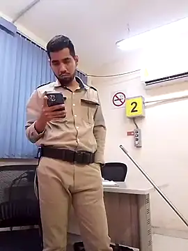 EnriquePersian197 online show from January 27, 2:02 pm