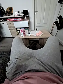 Kevindauerhorny online show from February 3, 1:51 pm