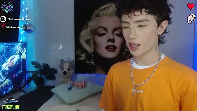 maxiy 001 online show from April 14, 3:22 pm