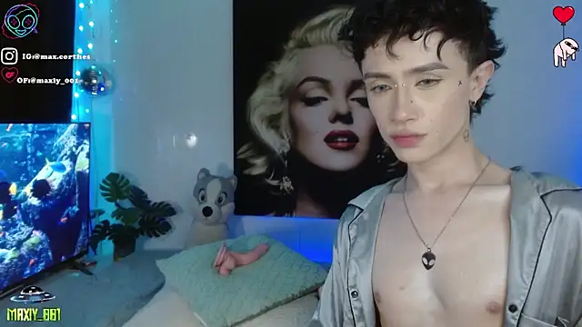 maxiy 001 online show from March 4, 4:25 pm