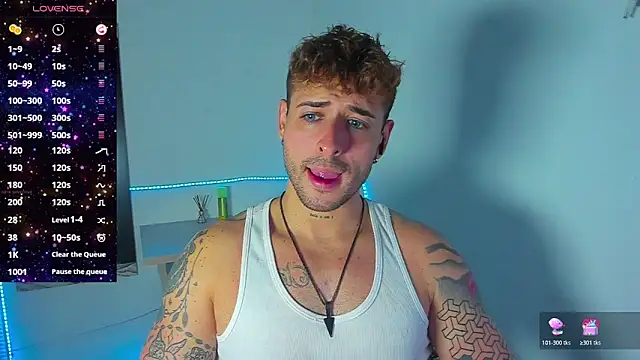 Snapshot of Ares_blue chatting on October 22, 1:15 pm Ares blue online show from October 22, 1:15 pm