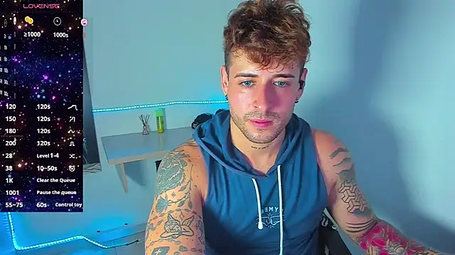 Snapshot of Ares_blue chatting on October 21, 1:14 pm Ares blue online show from October 21, 1:14 pm