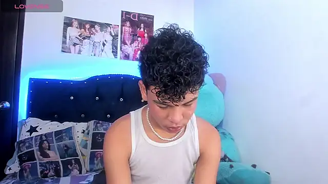 MateoAngel- online show from February 8, 8:42 pm