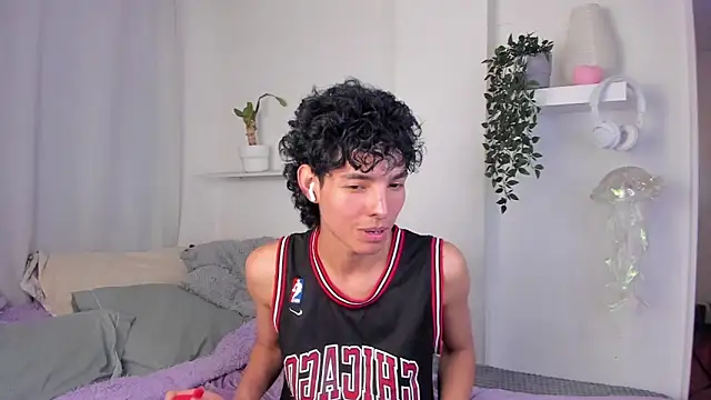 santy-kitty online show from February 3, 2:53 am