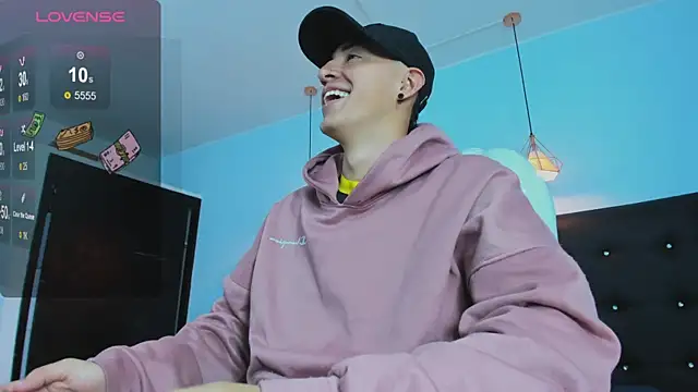 Lobo 17  online show from November 9, 4:49 am