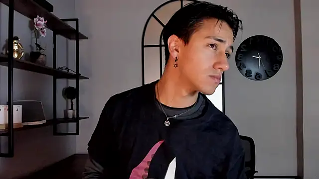 Andy Joy  online show from October 23, 11:35 am