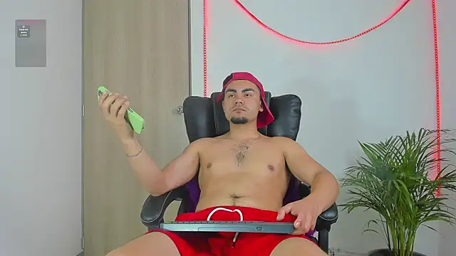 kalivan voinesscu online show from January 6, 11:20 pm