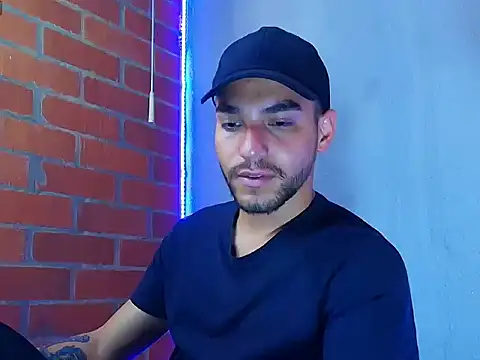 Leandro valenzuela online show from November 12, 6:46 pm