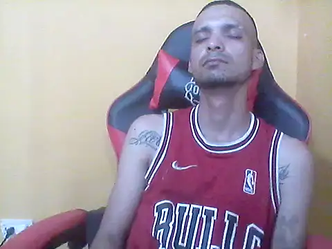  Dmente  online show from October 18, 6:18 am