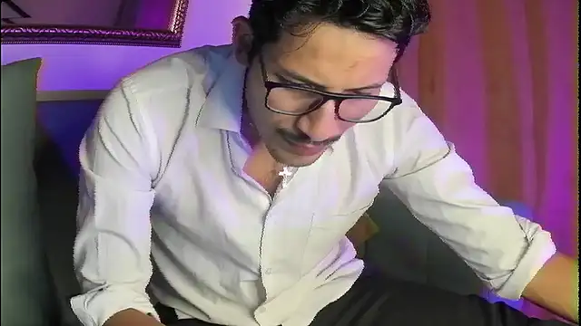 Nicholasrodrii online show from March 9, 11:10 pm