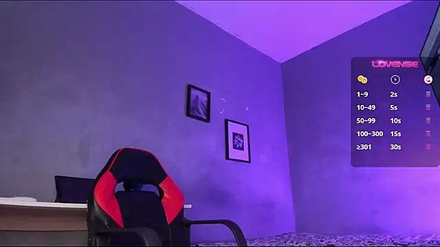 adamjackson  online show from April 22, 3:35 am