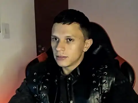 goodboy69l online show from April 17, 11:18 pm