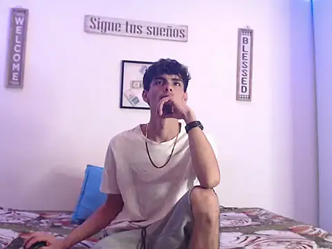 harrytomson 1 online show from January 23, 6:28 am