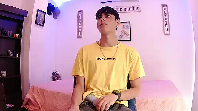 harrytomson 1 online show from September 18, 6:10 pm