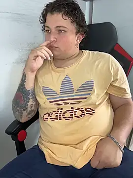 AndresChuboi online show from December 5, 5:53 pm