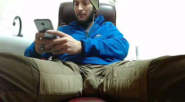 hardbigcock16 online show from December 17, 8:34 am