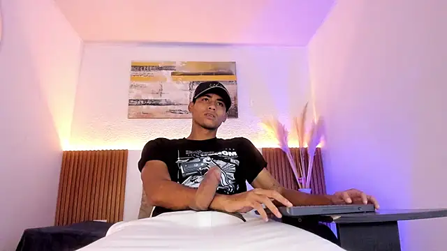 zander 2120 online show from June 25, 1:38 pm