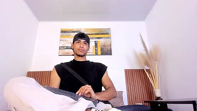 Snapshot of zander_2120 chatting on October 18, 1:16 pm zander 2120 online show from October 18, 1:16 pm