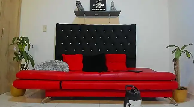 julian wallace online show from February 3, 10:00 pm