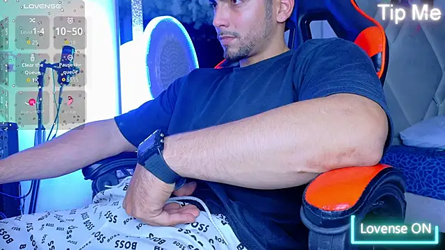 Rich boy01 online show from November 6, 11:52 pm