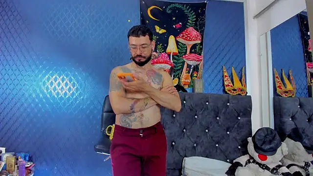 leondevereda online show from March 3, 2:11 am