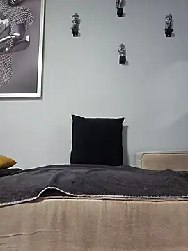 dickinyouto online show from November 13, 6:56 pm