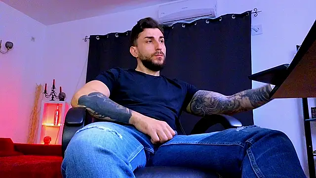 MightyAaron66 online show from June 2, 3:51 am