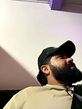 Snapshot of Lyon_vach chatting on October 21, 4:37 am Lyon vach online show from October 21, 4:37 am
