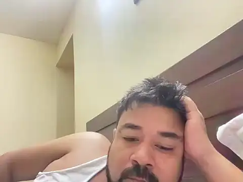 coolboy6566 online show from December 17, 1:02 am