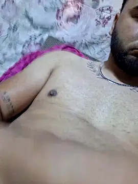 SINUECASTILLO online show from March 9, 9:09 pm