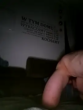 wariacik0024 online show from December 15, 11:57 pm