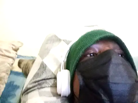 Snapshot of izinjamfee2 chatting on September 28, 6:28 pm izinjamfee2 online show from September 28, 6:28 pm