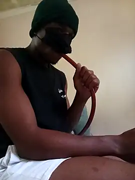 Snapshot of izinjamfee2 chatting on September 22, 1:10 pm izinjamfee2 online show from September 22, 1:10 pm